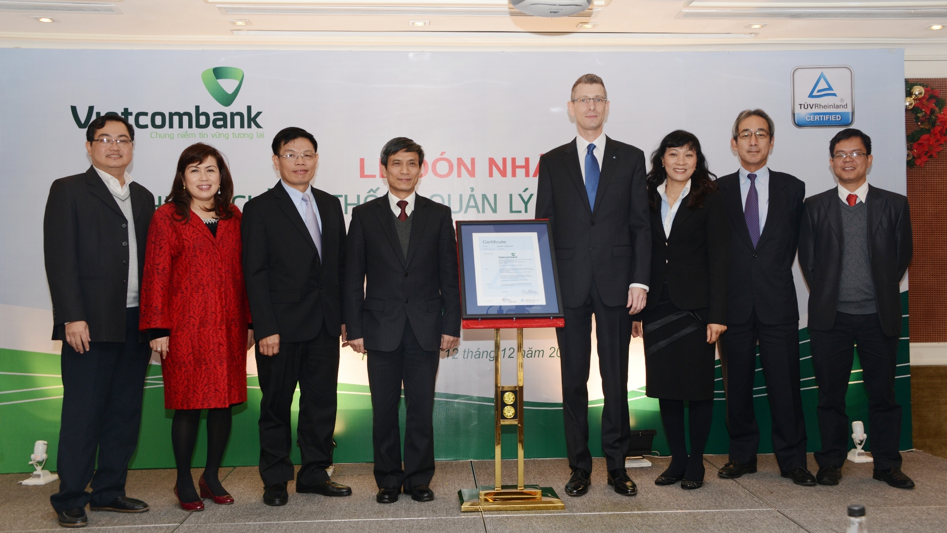 lanh-dao-vietcom-se-tiep-tuc-chu-trong-nang-cao-he-thong-quan-tri-dao-tao-nhan-su-va-xay-dung-ke-hoach-nhieu-tham-vong-trong-nam-2016-anh-minh-hoa-internet-tin8-2
